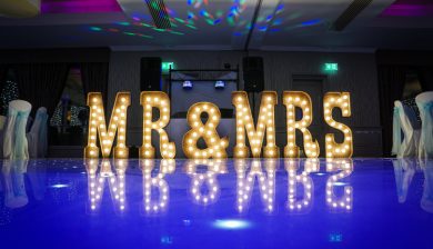 Mr & Mrs Wedding Letters